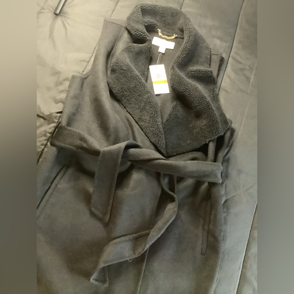 Micheal Kors Wool Blend and Sherpa Wrap Vest - Picture 4 of 5